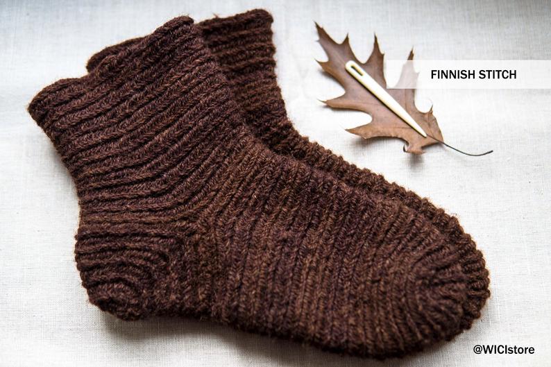 naalbinding socks in Finnish stitch